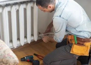 Vous avez peut-&ecirc;tre d&eacute;j&agrave; entendu parler de la n&eacute;cessit&eacute; de purger votre radiateur pour assurer son bon fonctionnement et &eacute;viter les probl&egrave;mes de chauffage. Cependant, saviez-vous qu'il existe une erreur courante que de nombreuses personnes commettent lorsqu'elles effectuent cette op&eacute;ration [&hellip;]