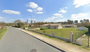 ER 33 à Belin-Béliet